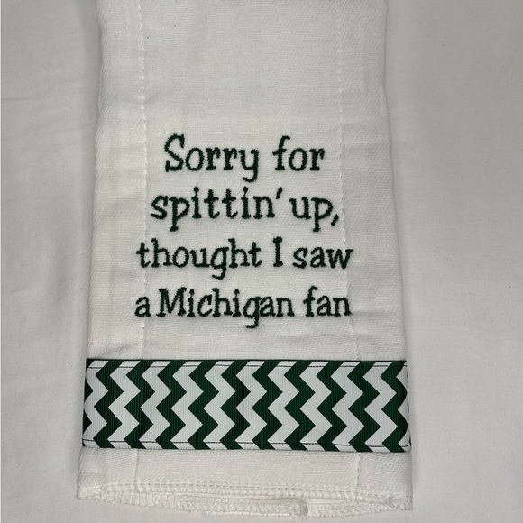“Sorry for spitting up, thought I saw a Michigan fan”Burp cloth - Picture 1 of 4